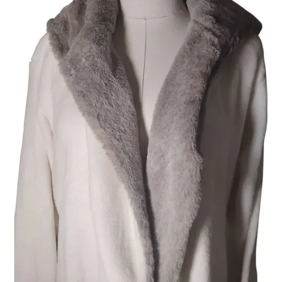 Plush Fuzzy Gray/White Bath Robe Size L/XL - Picture 2 of 6